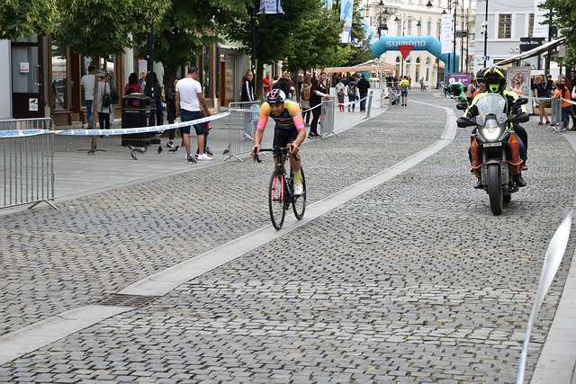 的努力來回 的努力來回